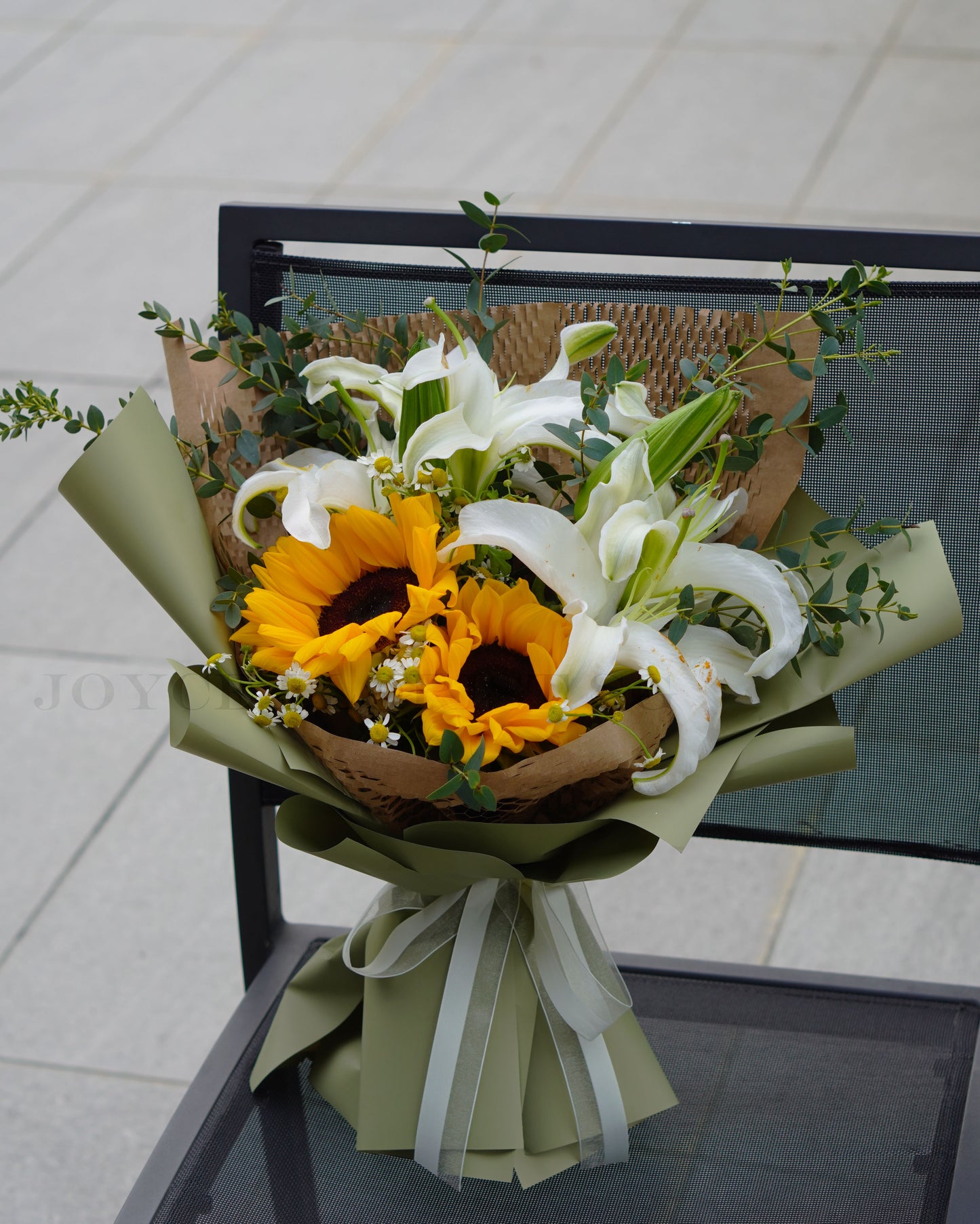 Fresh Flower Bouquet - Sunflower & White Lilies