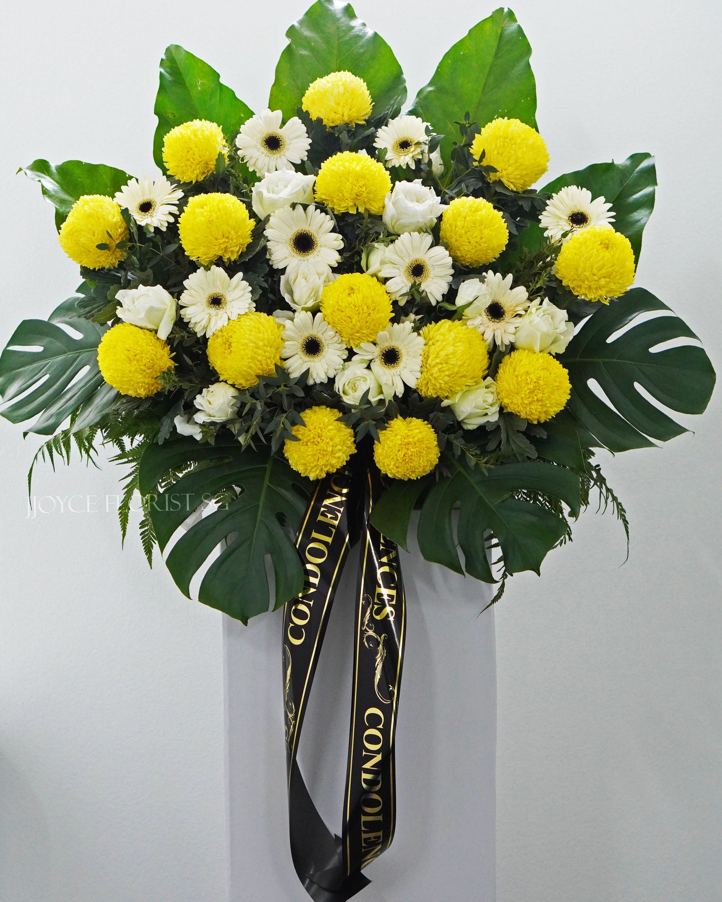 Condolence Flower Stand | Funeral Wreath | Solicitude