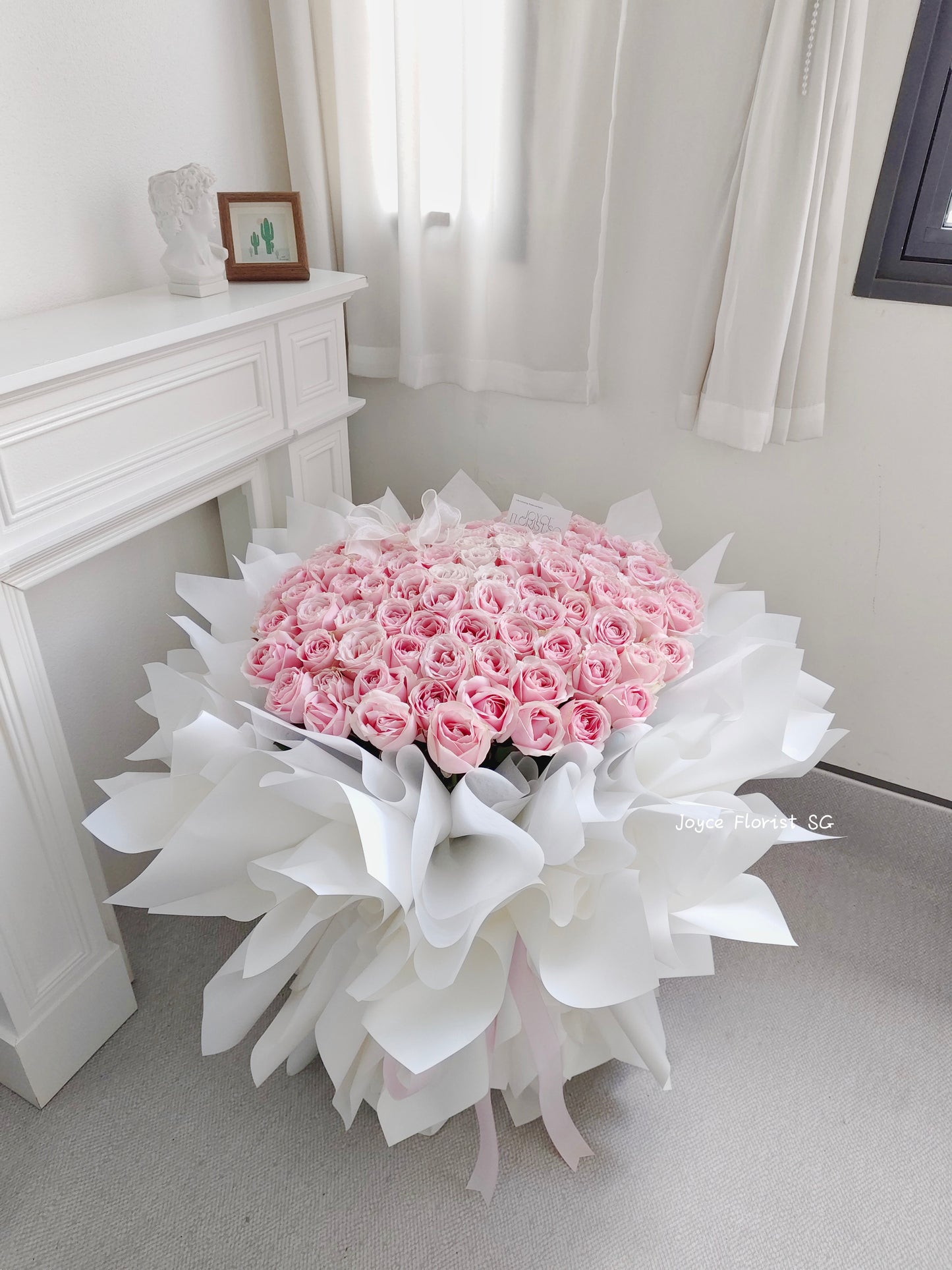 99 Pink Rose Flower Bouquet - Grand Romantic