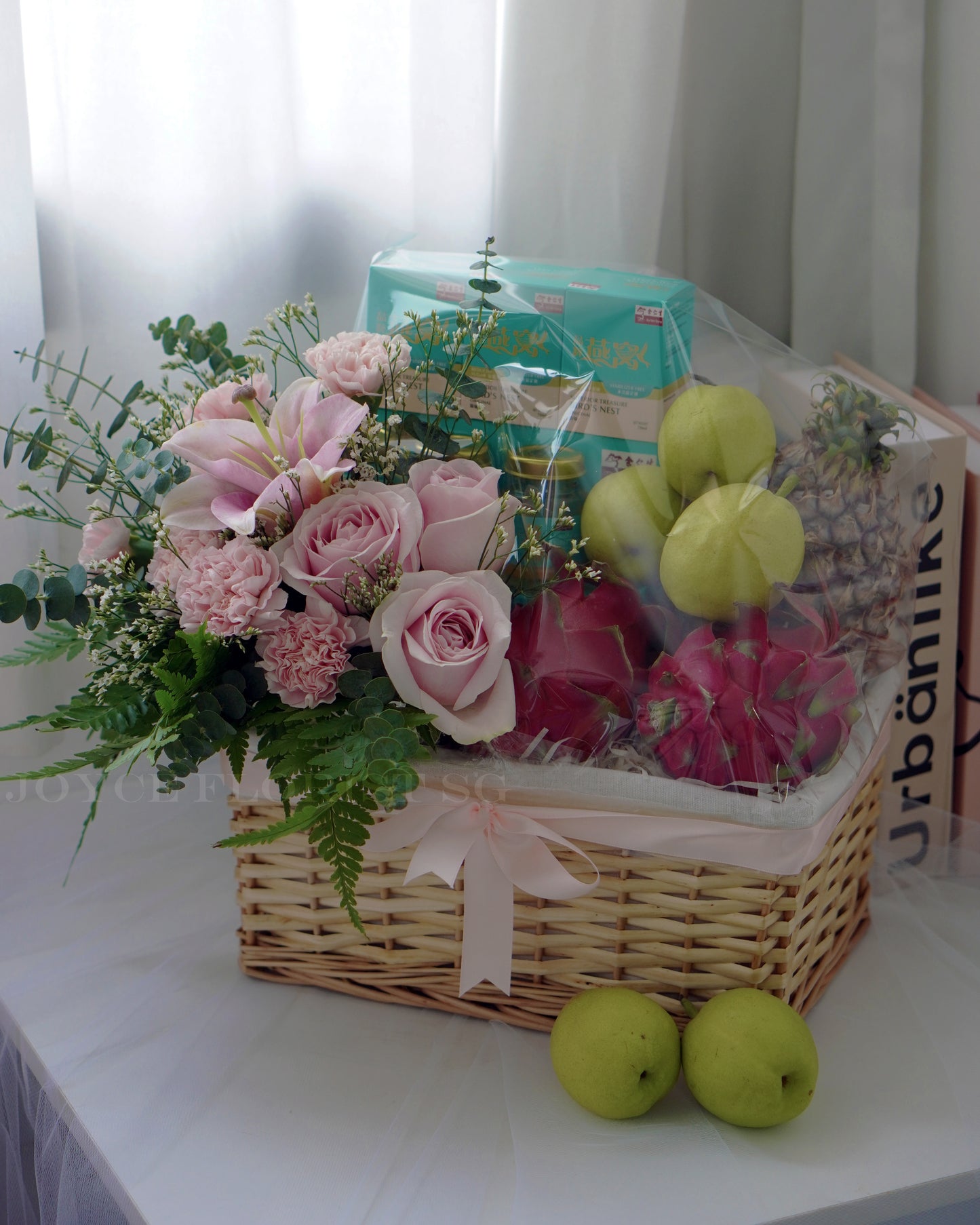 Gift Hamper - Fruits & Bird's Nest