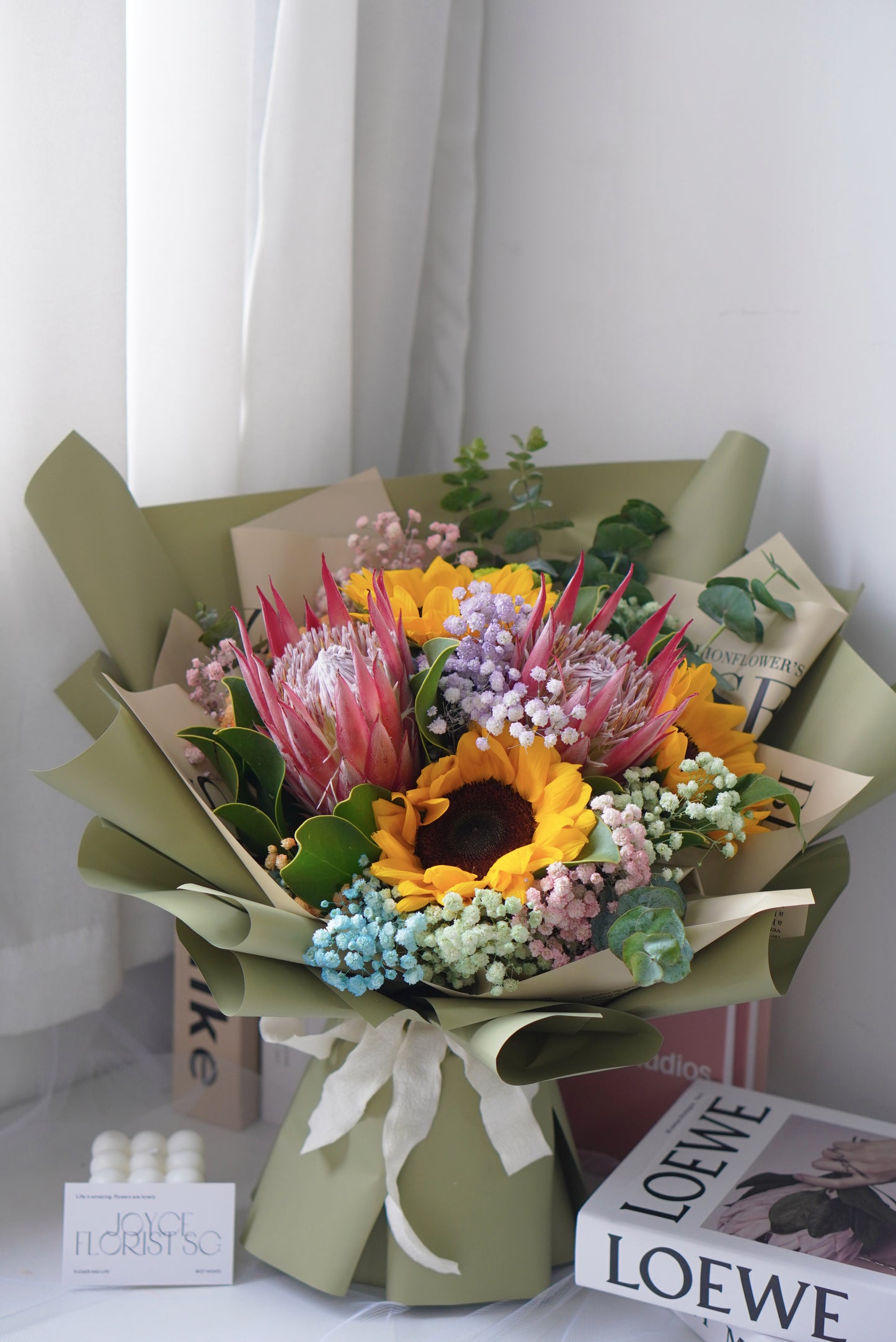 Fresh Flower Bouquet - Sunflower & Queen Protea