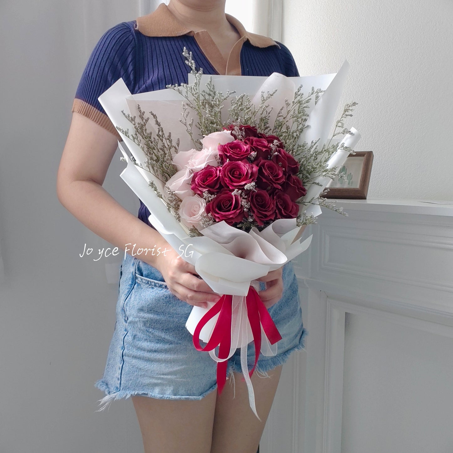 Valentine's Day Soap Flower Bouquet - Red & Pink Roses