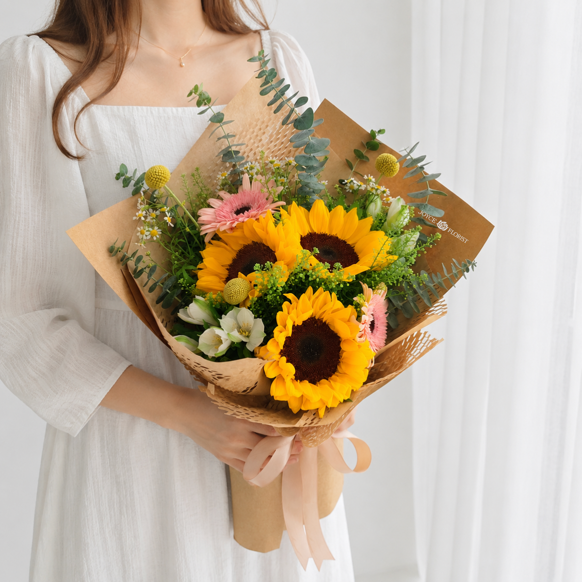Sunlit meadow Sunflower Bouquet