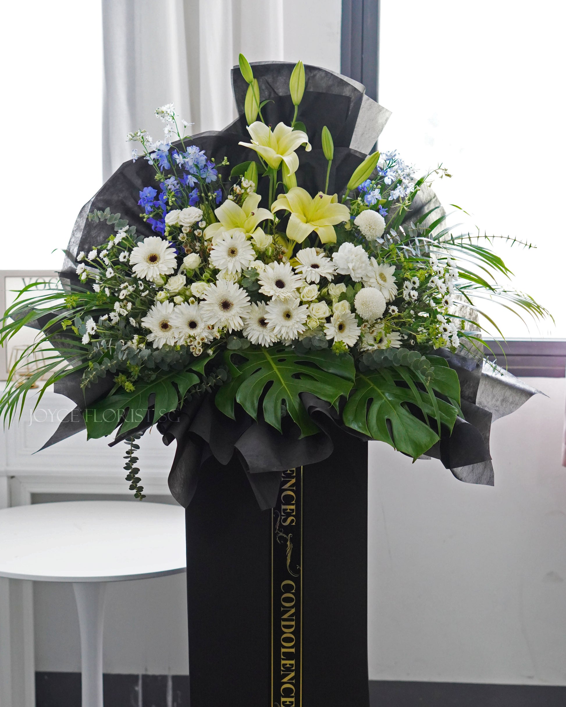 Condolence Flower Stand | Funeral Wreath | Kindliness