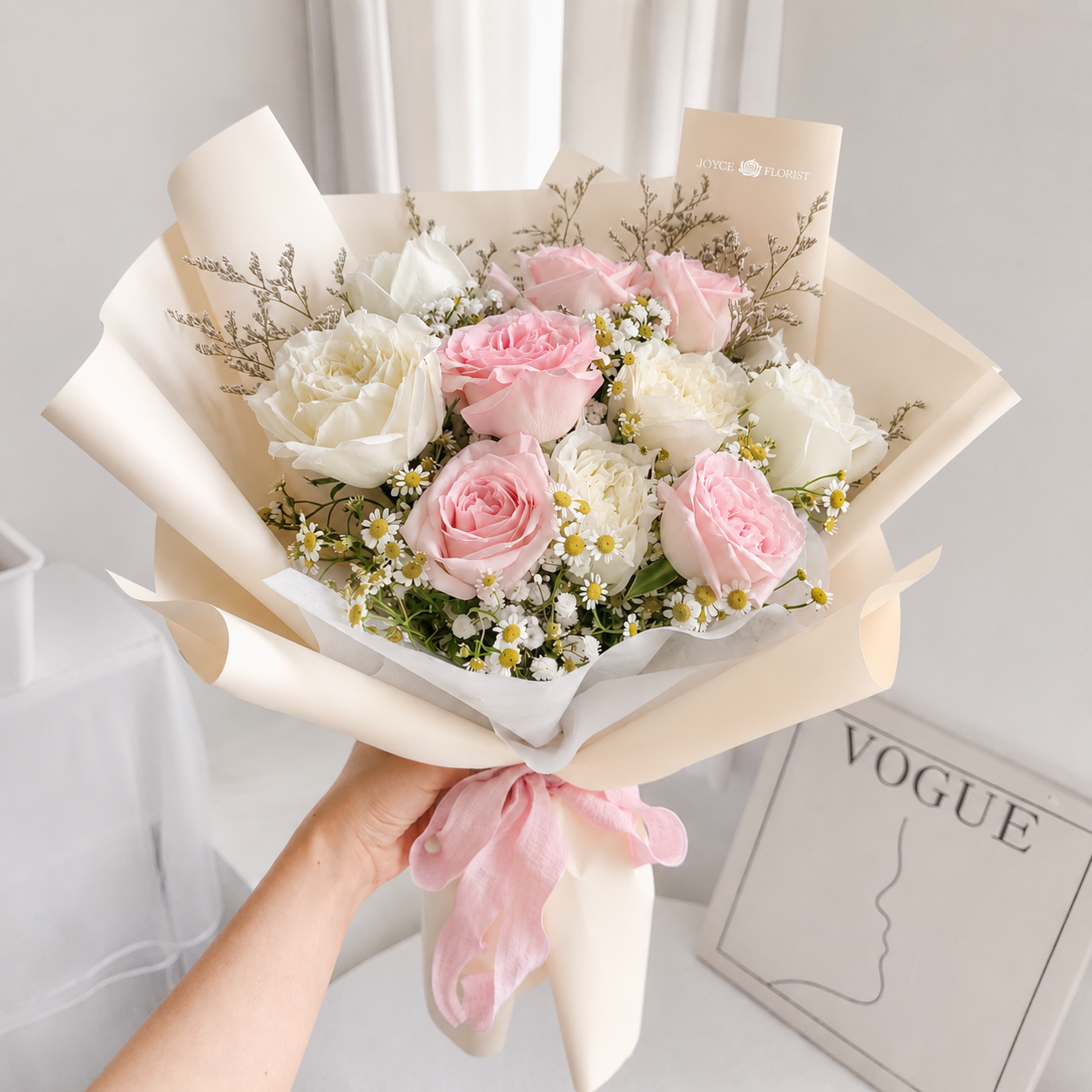 White Blooms & Chamomile Flowers