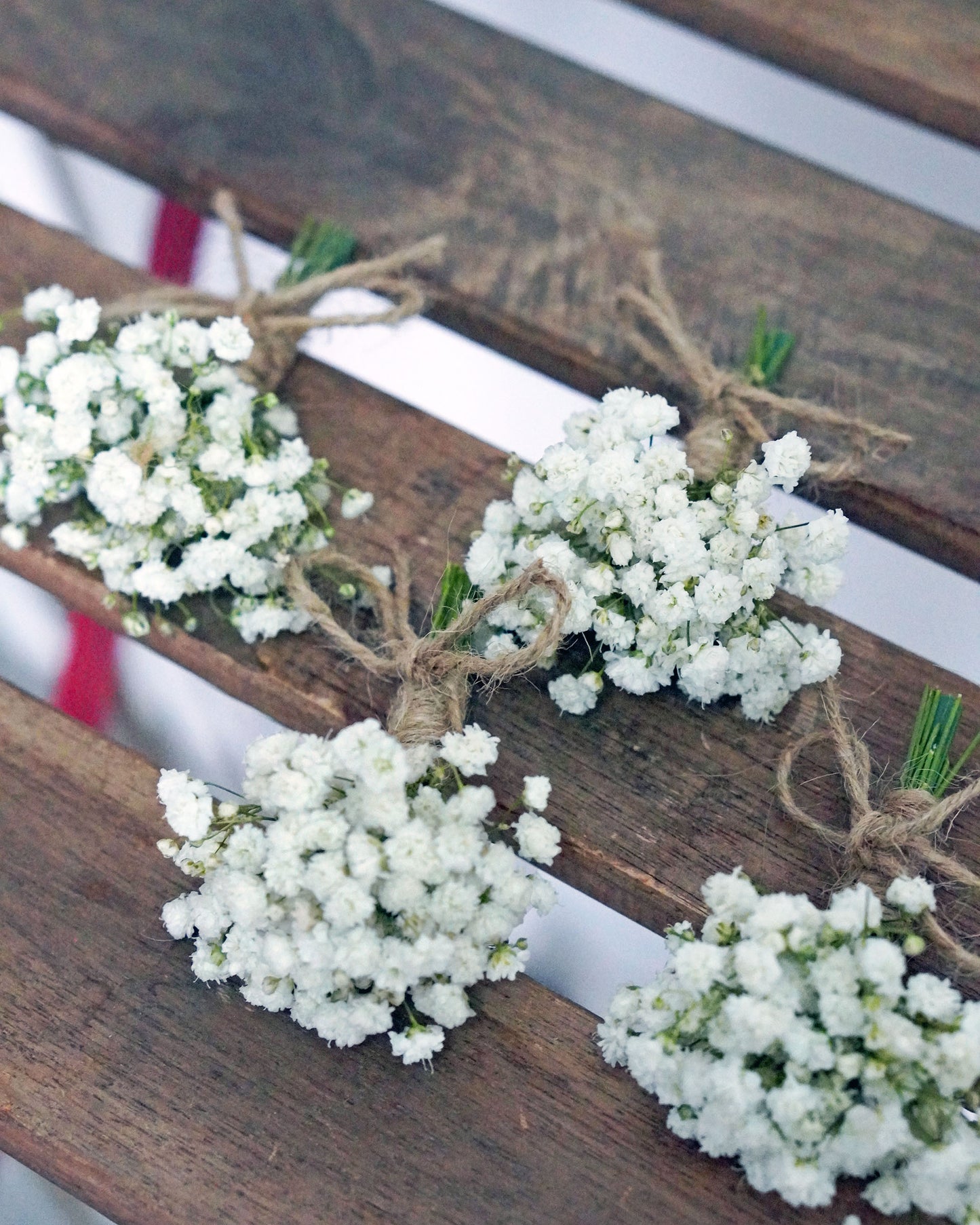 Boutonnieres - Fresh White Baby' Breath